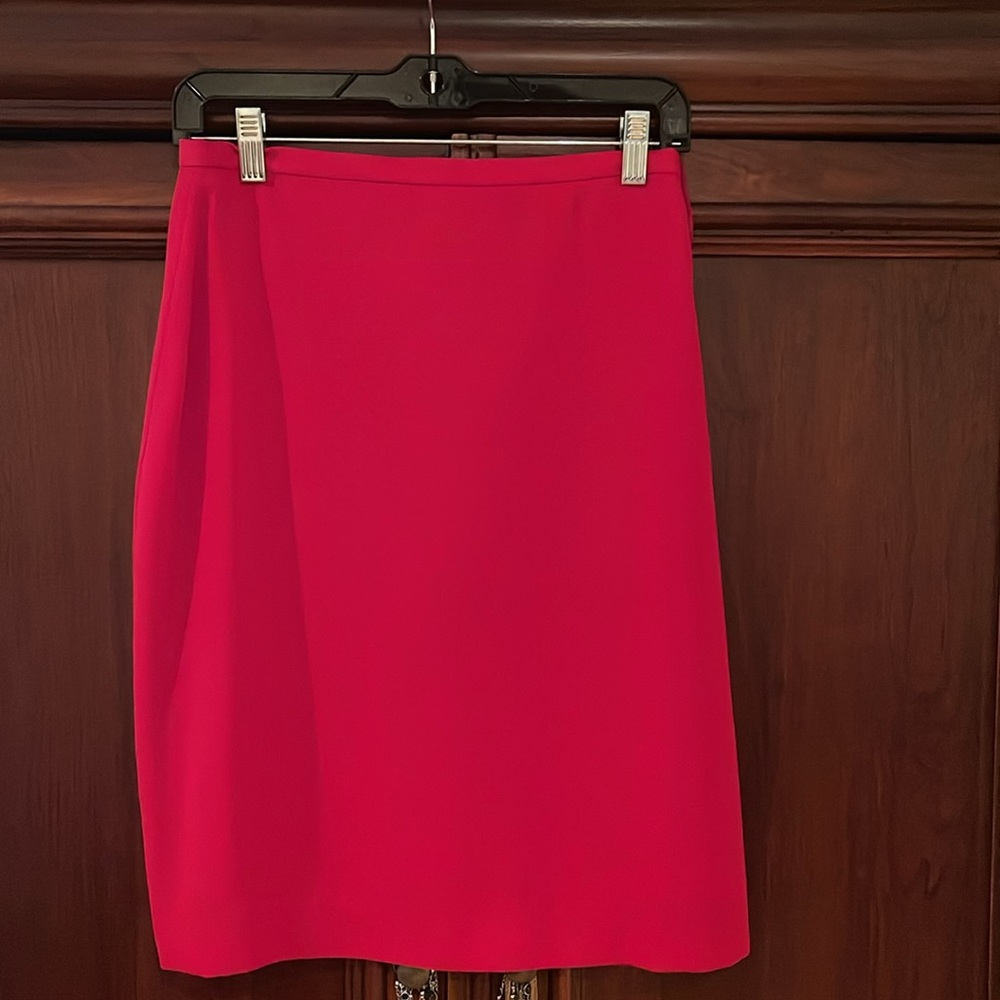 JohnPaulRichard Women's Red skirt size 6
